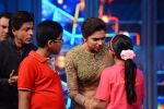 Deepika Padukone at the Audio release of Happy New Year on 15th Sept 2014 (299)_541851f4bbcf2.JPG