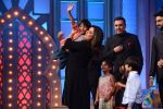 Farah Khan at the Audio release of Happy New Year on 15th Sept 2014 (359)_54184f3208a79.JPG