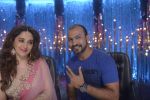 Madhuri Dixit at the grand finale of Jhalak Dikhhla Jaa in Filmistan, Mumbai on 18th Sept 2014 (443)_541c1d2fe94be.JPG