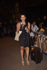 Gail Nicole Da Silva, Miss India snapped after she returns from as winner from contest in Airport on 20th Sept 2014 (89)_541eb4a7eea51.JPG