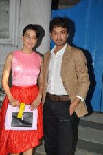 Irrfan Khan and Kangana Ranaut snapped in Olive on 20th Sept 2014 (97)_541eb4dd00521.JPG