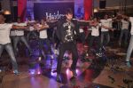 Shahid Kapur unveil Haider Song with Flash mob in Mumbai on 19th Sept 2014 (11)_541e60e70febd.JPG