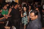 Shraddha Kapoor unveil Haider Song with Flash mob in Mumbai on 19th Sept 2014 (64)_541e612a47769.JPG