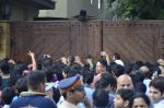 Amitabh Bachchan waves to his fans outside his residence in Juhu, Mumbai on 21st Sept 2014 (2)_541fce6cca773.JPG