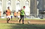 Ranbir Kapoor plays football in Sacred Heart Boys high School Khar, Mumbai on 21st Sept 2014(43)_541fcda4adc56.JPG