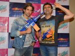  Hrithik Roshan unveils Mitashi Bang toys guns  in Mumbai on 23rd Sept 2014 (27)_542189388200b.JPG