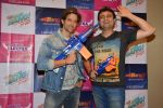  Hrithik Roshan unveils Mitashi Bang toys guns  in Mumbai on 23rd Sept 2014 (31)_5421893a60a9a.JPG