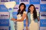 Chitrangada Singh & Soha Ali Khan unveil Gillette_s new series in Palladium on 25th Sept 2014 (36)_54256a7af1d88.JPG