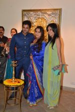 Rani Mukherjee inaugurates Suvigya Sharma_s art exhibition in Cymroza Art Gallery on 25th Sept 2014 (160)_54255ccde6c30.JPG