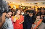 Vidya Balan snapped in Kolkatta for PC Jewellers launch on 25th Sept 2014 (10)_54255c63dcb72.jpg