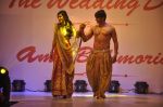 Teejay Sidhu, Karanvir Bohra at Wedding Show by Amy Billiomoria in Mumbai on 28th Sept 2014 (222)_54299828686c5.JPG