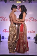 Teejay Sidhu, Karanvir Bohra at Wedding Show by Amy Billiomoria in Mumbai on 28th Sept 2014 (226)_5429982a86568.JPG