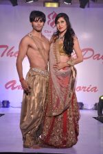 Teejay Sidhu, Karanvir Bohra at Wedding Show by Amy Billiomoria in Mumbai on 28th Sept 2014 (227)_542998ba82fc7.JPG