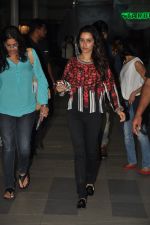 Shraddha Kapoor snapped at airport in Mumbai on 29th Sept 2014 (11)_542a8c11e318c.JPG