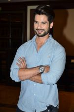 Shahid Kapoor at Haider book launch in Taj Lands End on 30th Sept 2014 (89)_542be9a1acf1b.JPG