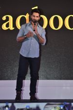 Shahid Kapoor at Haider book launch in Taj Lands End on 30th Sept 2014 (93)_542be981c4fb0.JPG