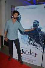 Shahid Kapoor at Haider screening in Sunny Super Sound on 30th Sept 2014 (77)_542be4a6e0843.JPG