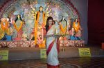 Sushmita Sen at Durga Pooja on 30th Sept 2014 (223)_542be0aeedcce.JPG