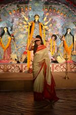 Sushmita Sen at Durga Pooja on 30th Sept 2014 (53)_542be008ae2cc.JPG