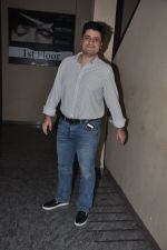 Goldie Behl at Bang Bang special screening hosted by Hrithik Roshan on 1st Oct 2014 (80)_5430e214bb751.JPG