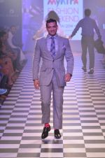 Model walks for Men_s Health show at Myntra fashion week day 2 on 4th Oct 2014 (100)_5430bc29343a8.JPG