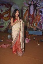Rituparna Sengupta at DN Nagar Durga pooja in Andheri, Mumbai on 1st Oct 2014 (39)_543122e70c191.JPG