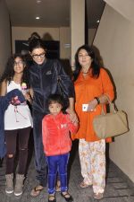 Sushmita Sen snapped with family at PVR on 4th Oct 2014 (20)_5430d648b4716.JPG