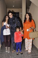 Sushmita Sen snapped with family at PVR on 4th Oct 2014 (23)_5430d6556d47e.JPG