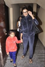 Sushmita Sen snapped with family at PVR on 4th Oct 2014 (8)_5430d6171b39b.JPG