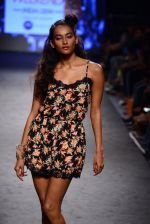 Model walk the ramp on day 3 of Myntra fashion week in Mumbai on 5th Oct 2014 (222)_54321f9de4150.JPG