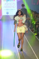 Model walks for HRX at Myntra Fashion Weekend Finale in Mumbai on 5th Oct 2014 (60)_54321f18c096d.JPG