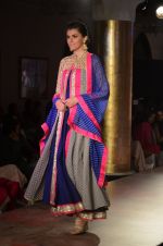 Model walks for Maheka Mirpuri_s show for cancer cause in Taj Hotel, Mumbai on 6th Oct 2014(949)_5433899453c74.JPG