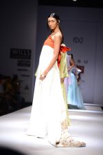 Model walk the ramp for Atsu Show on wills day 1 on 8th Oct 2014  (159)_543560b00bc65.JPG