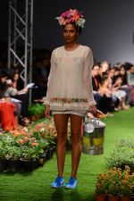 Model walk the ramp for Pero Show on wills day 1 on 8th Oct 2014  (28)_54355f81ddfd8.JPG