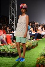 Model walk the ramp for Pero Show on wills day 1 on 8th Oct 2014  (32)_54355f908b591.JPG