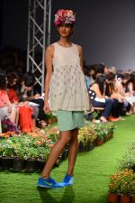Model walk the ramp for Pero Show on wills day 1 on 8th Oct 2014  (33)_54355f9757d68.JPG