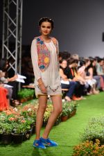 Model walk the ramp for Pero Show on wills day 1 on 8th Oct 2014  (39)_54355fb3ae1a0.JPG