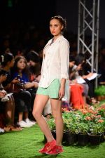 Model walk the ramp for Pero Show on wills day 1 on 8th Oct 2014  (47)_54355fd481848.JPG