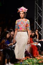 Model walk the ramp for Pero Show on wills day 1 on 8th Oct 2014  (78)_54356045589b3.JPG
