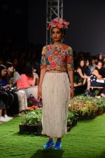 Model walk the ramp for Pero Show on wills day 1 on 8th Oct 2014  (80)_5435604adfdd9.JPG