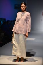 Model walk the ramp for Eka Show on wills day 2 on 9th Oct 2014 (128)_54367a76eed2a.JPG