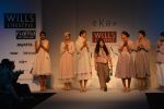 Model walk the ramp for Eka Show on wills day 2 on 9th Oct 2014 (145)_54367a8d24ff7.JPG