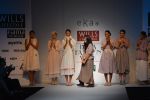 Model walk the ramp for Eka Show on wills day 2 on 9th Oct 2014 (147)_54367a8f6c280.JPG