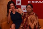 Sushmita Sen at Beauty at your fingertips book launch by Nirmala Shetty in Mumbai on 8th Oct 2014 (15)_5436271b8e81b.jpg