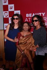 Sushmita Sen at Beauty at your fingertips book launch by Nirmala Shetty in Mumbai on 8th Oct 2014 (47)_5436285f23741.jpg
