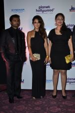 Sachiin Joshi, Gauri Khan at Planet Hollywood launch announcement in Mumbai on 9th Oct 2014 (28)_54377af8acf8d.JPG