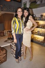 at Laila Singh showcases her new collection at Twinkle Khanna_s Store The White Window in Mumbai on 9th Oct 2014 (4)_54377b863d97f.JPG