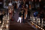 Arjun Rampal walks for Rohit Bal at grand finale of Wills at Qutub Minar, Delhi on 12th Oct 2014 (470)_543b6e3fd899e.JPG