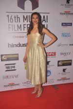 Deepika Padukone at 16th Mumbai Film Festival in Mumbai on 14th Oct 2014 (522)_543e21cce8ee4.JPG