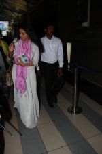 Asin Thottumkal snapped at Domestic airport on 16th Oct 2014 (18)_544117dd5d011.JPG
